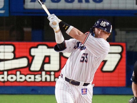 村上選手が8号ソロ含む、猛打賞