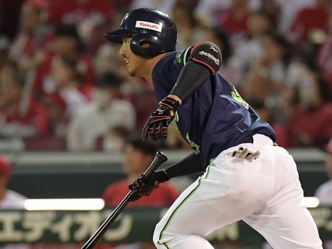 西浦選手が代打でタイムリーを放つ