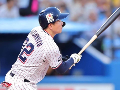 松本直選手が先制タイムリー