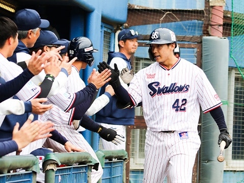 https://www-static.yakult-swallows.co.jp/upload/photo/archive/n-5d9ed3ee83ea56a166521946f2ad6d5a.jpg?auto=avif,webp&quality=90