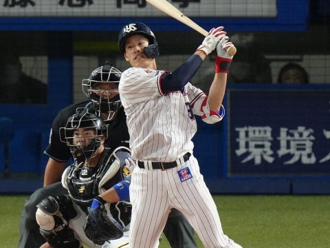 塩見選手がチャンスで勝負強さを見せる