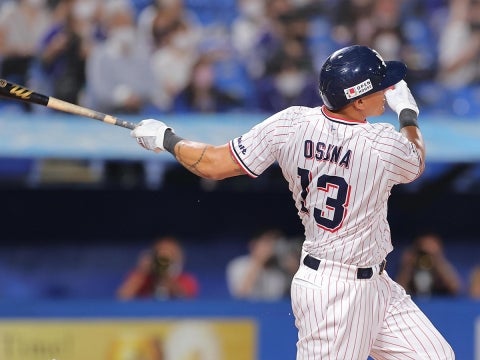 オスナ選手が決勝の4号3ラン！