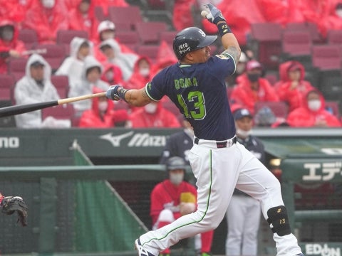 オスナ選手がタイムリー含む、猛打賞