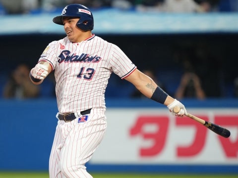 オスナ選手が先制タイムリー！