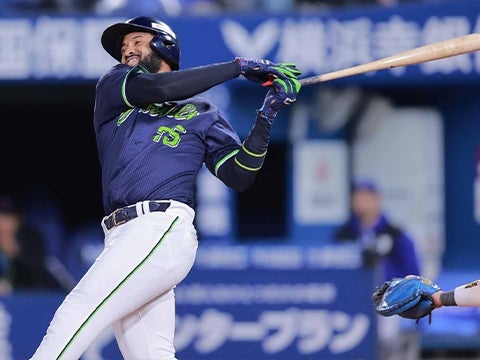 サンタナ選手が4号ソロ