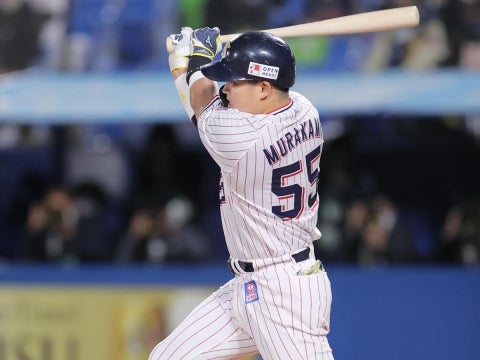 村上選手が先制タイムリー！