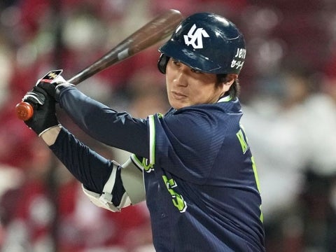 川端選手がマルチ安打の活躍！