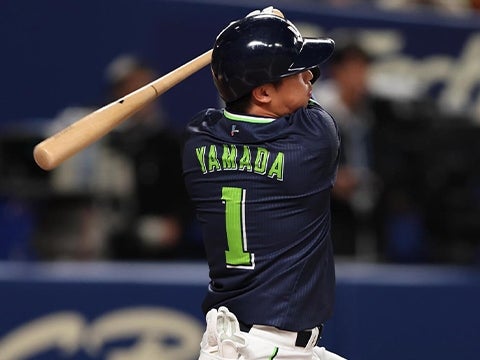 山田選手が追加点となる1号ソロ