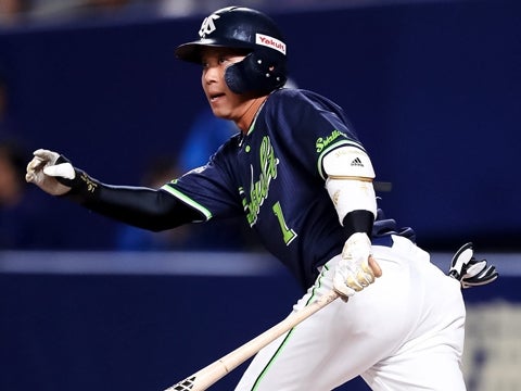 山田選手が先制の2点タイムリー二塁打