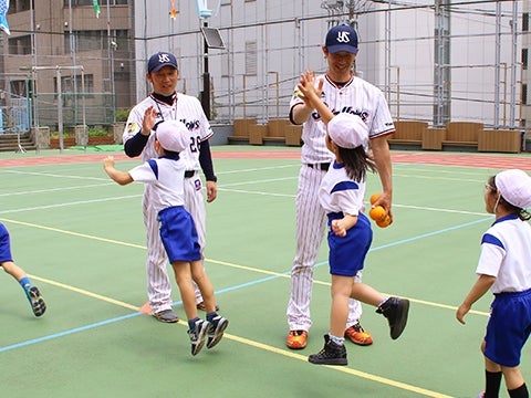 ジャンプでハイタッチ