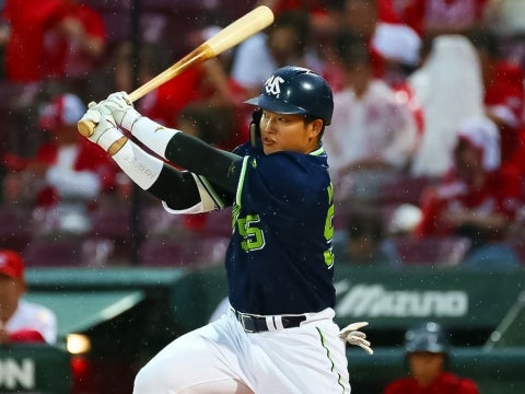 村上選手が、高卒2年目以内セ・リーグ初となる30号ソロ！