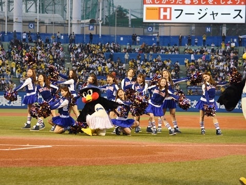 新曲パフォーマンス