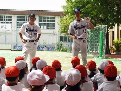 山部氏と河端氏が広尾小学校を訪問！
