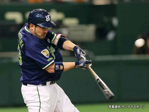 一時勝ち越しのタイムリー二塁打