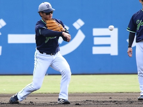 https://www-static.yakult-swallows.co.jp/upload/photo/archive/n-7604c252f1ed3de2ae990a2fb60ec6a0.jpg?auto=avif,webp&quality=90