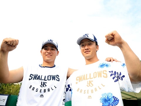 新人の吉村投手と北村選手