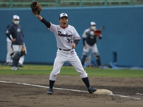 元気に声を出す山崎選手