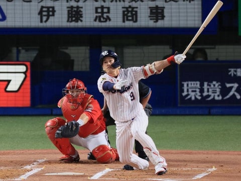 塩見選手が3安打2打点の活躍