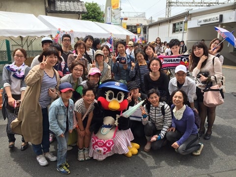 ステージ前で記念撮影