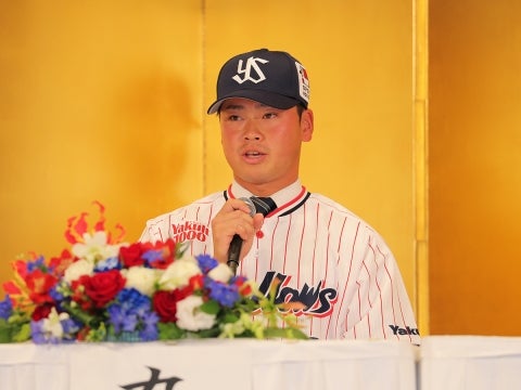 丸山選手「肩と足、守備が持ち味」