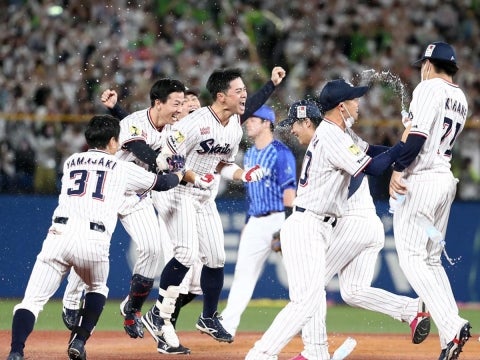丸山和選手がサヨナラタイムリー！2年連続9回目のJERAセントラル・リーグ優勝を決める！