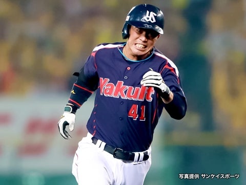 俊足飛ばしタイムリー三塁打