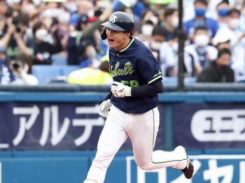 長岡選手が2号2ラン！