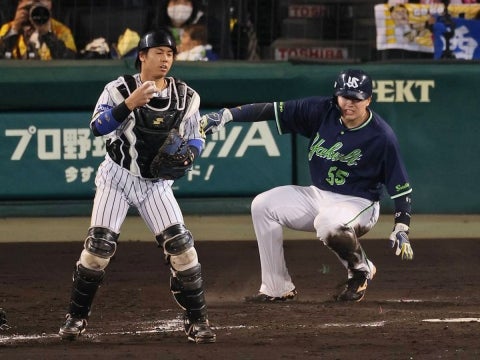 村上選手が1イニング3盗塁を記録