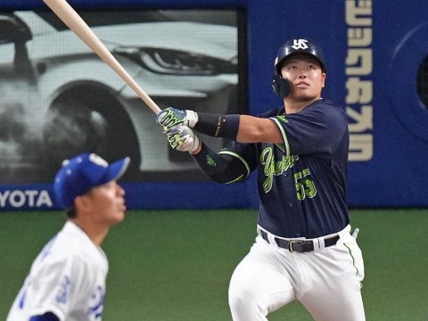 村上選手がリーグ単独トップとなる決勝の39号2ラン！