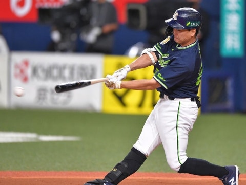 青木選手が一時勝ち越しとなるタイムリーを放つなど、3安打1打点の活躍