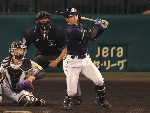 並木選手がプロ初安打、初打点となる2点タイムリー二塁打を放つ！