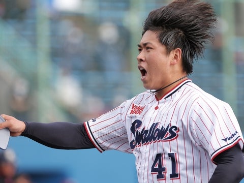 気迫のピッチングで2回無失点