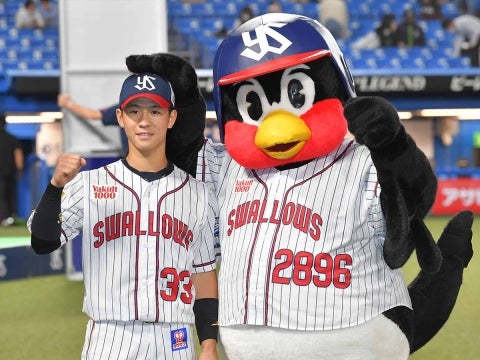 内山壮選手が決勝の3点タイムリー！