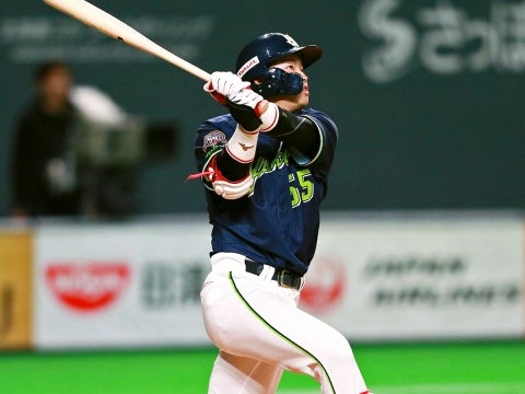 村上選手が逆転の3ラン