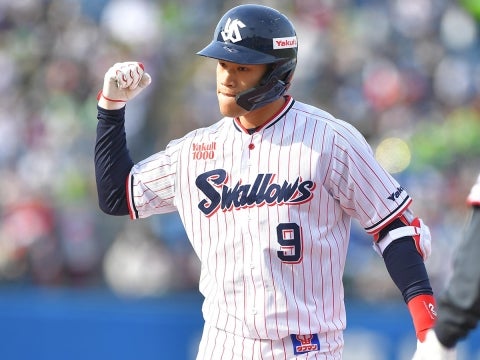 塩見選手がタイムリー&盗塁を決める！