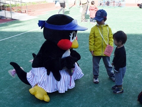 子どもたちとふれ合い