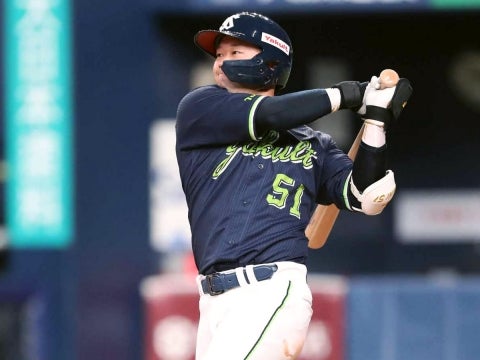 1点差に迫るソロアーチ