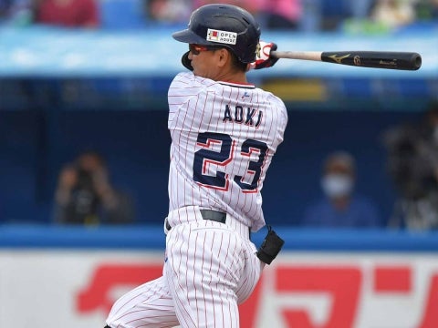 青木選手が逆転の2点タイムリー二塁打！