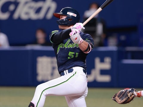 濱田選手が決勝の6号2ラン！