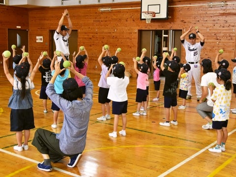 ボールとお友達に