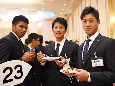 フレッシュな3人