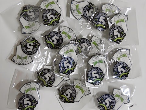 来場者先着ピンバッジ