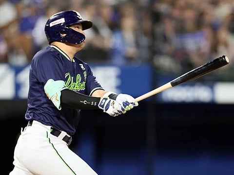 村上選手が勝ち越しの21号2ラン！