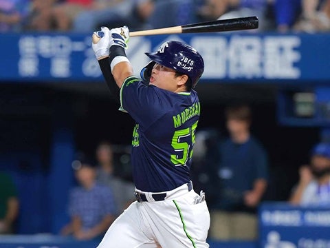 村上選手が18号3ランを放つ活躍