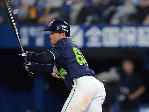 岩田選手が3安打の固め打ちで猛打賞