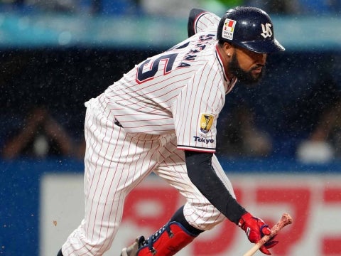 サンタナ選手が3打点を上げる