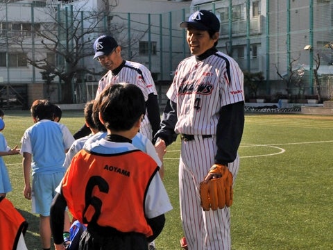 熊田氏と度会氏が青山小学校を訪問！