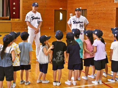 河端氏と徳山氏が品川区浜川幼稚園で投げ方指導！