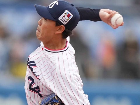 星投手が三者連続三振を奪う