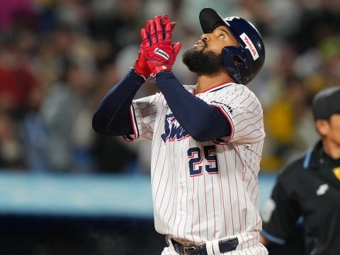 サンタナ選手が豪快な3号2ラン！